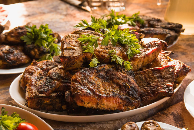 Menu Tokyo Skipjack. Foto adalah steak. Sumber: Pixabay/vika-imperia550