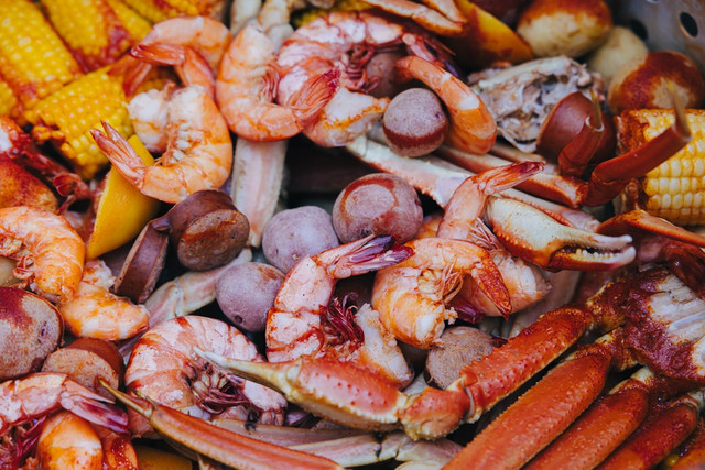Seafood tumpah di Jakarta, foto hanya ilustrasi, bukan tempat sebenarnya: Unsplash/Sunira Moses