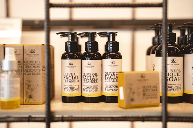 Toko brand kecantikan asal Australia Barat, Vasse Virgin, yang dikenal dengan bahan alami dari zaitun. Foto: Vasse Virgin