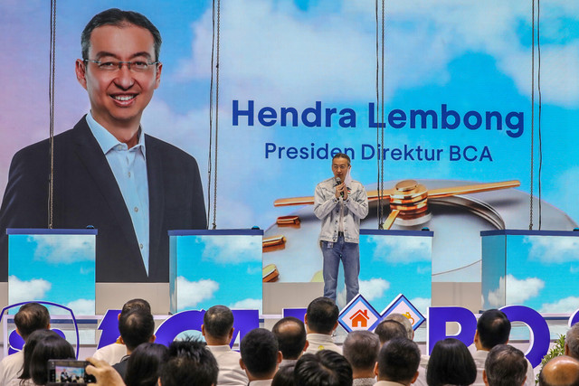 Presiden Direktur PT Bank Central Asia Tbk (BCA), Hendra Lembong memberikan sambutan saat membuka gelaran BCA Expo 2025 di Indonesia Convention Exhibition (ICE) BSD, Tangerang, Jumat (22/8/2025). Foto: Aditia Noviansyah/kumparan