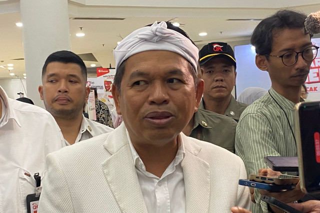 Gubernur Jawa Barat Dedi Mulyadi ketika ditemui di Gedung Dhanapala, Kementerian Keuangan, Jakarta, Jumat (22/8/2025). Foto: Muhammad Fhandra/kumparan