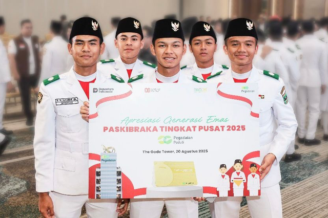 Pegadaian berikan apresiasi tabungan emas untuk anggota Pasukan Pengibar Bendera Pusaka (Paskibraka) Tingkat Pusat Tahun 2025 di Ballroom The Gade Tower, Jakarta, pada Rabu (20/08). Foto: Dok. Pegadaian