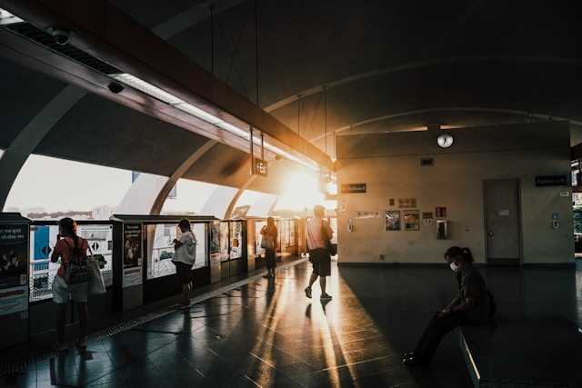 Cara ke PIM 3 Naik MRT. Foto hanya ilustrasi, bukan tempat sebenarnya. Sumber: Unsplash/Singapore Stock Photos