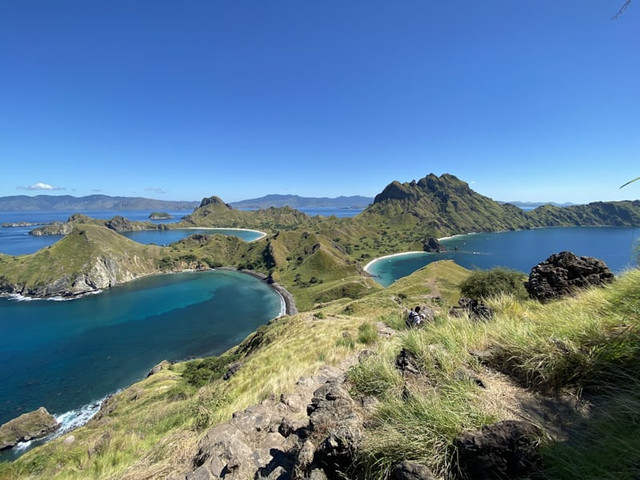 Waktu Terbaik ke Labuan Bajo. Foto: Labuan Bajo. Sumber: unsplash/FIFANI CAHYADI