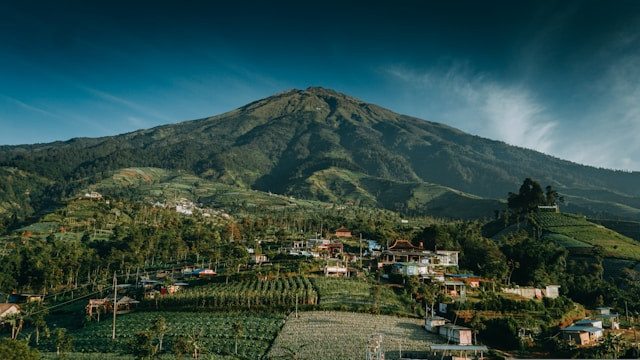 5 wisata Magelang seperti di luar negeri. Foto Kaliangkrik Nepal van Java. Sumber: Unsplash/Andri Hermawan