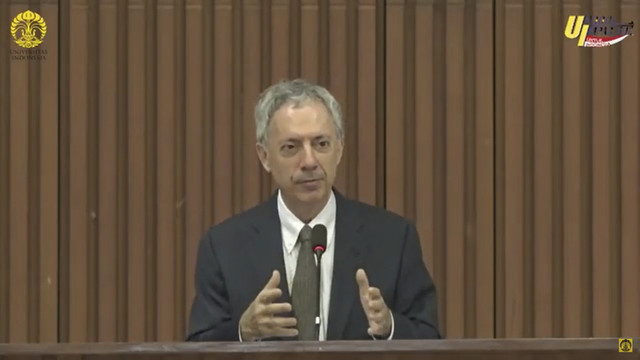 Prof. Dr. Peter Berkowitz pada pengenalan sistem akademik Universitas Program Pascasarjana UI. Foto: YouTube/ Universitas Indonesia