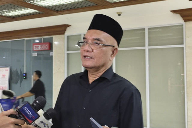 Ketua Komisi VIII DPR Marwan Dasopang di Kompleks Parlemen Senayan, Jakarta pada Minggu (24/8/2025). Foto: Luthfi Humam/kumparan