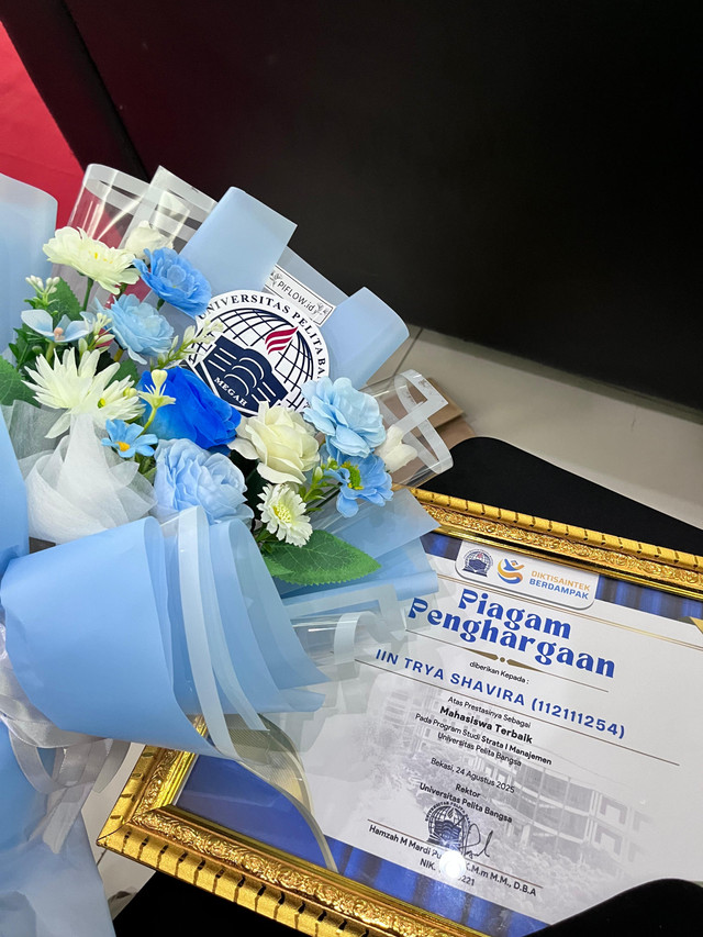 Perjalanan 4 Tahun Untuk Sebuah Sertifikat Bertuliskan "Mahasiswa Terbaik"