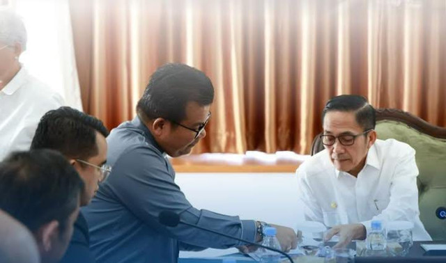 Wali Kota Palembang, Ratu Dewa saat menerima audiensi dari PGI Kota Palembang/Instagram: kominfopalembang