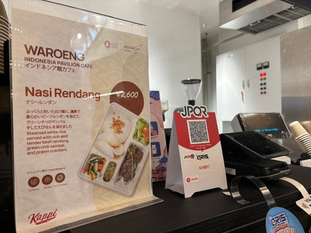 QRIS digunakan di Paviliun Indonesia di Osaka Expo 2025, Jepang, Senin (25/8/2025). Foto: kumparan/Ema Fitriyani