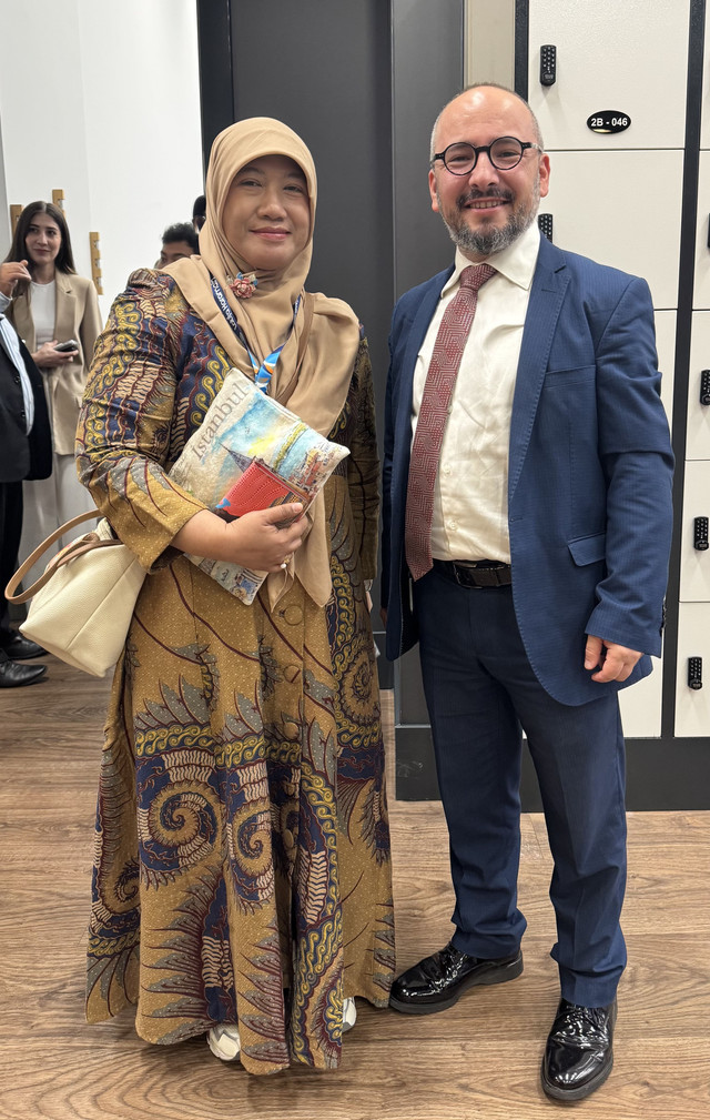 Saya bersama Mr. Murat dari Medipol Mega Hospital (foto koleksi pribadi)