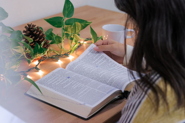 Ilustrasi perbedaan hak dan kewajiban. Foto: Unsplash.com/Oklahoma Academy Publishing