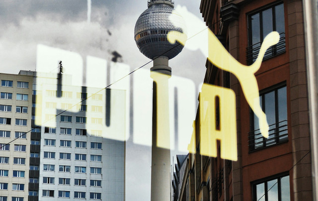 Ilustrasi ciri-ciri jaket puma original - Sumber: unsplash.com/@agatasamulska