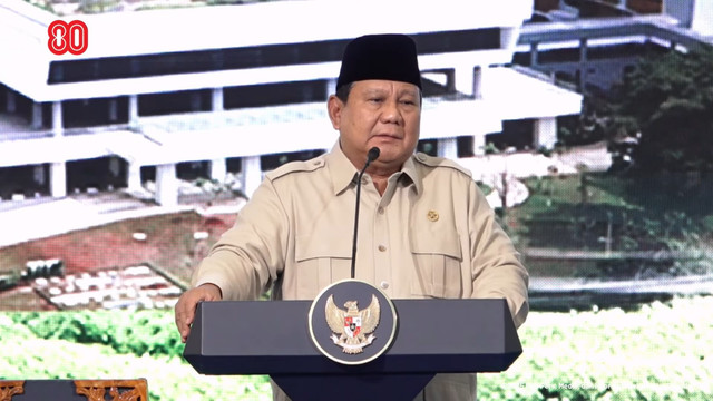 Presiden Prabowo Subianto memberikan sambutan saat menghadiri peresmian Gedung Layanan Terpadu dan Institut Neurosains Nasional RS PON Mahar Mardjono di Jakarta, Selasa (26/8/2025). Foto: Youtube/Sekretariat Presiden