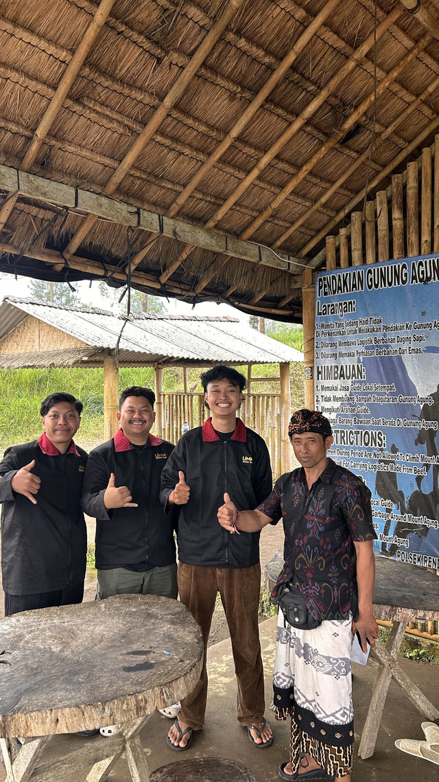 Dorong Pariwisata Berkelanjutan, Mahasiswa PMM UMM Percantik Jalur Pendakian