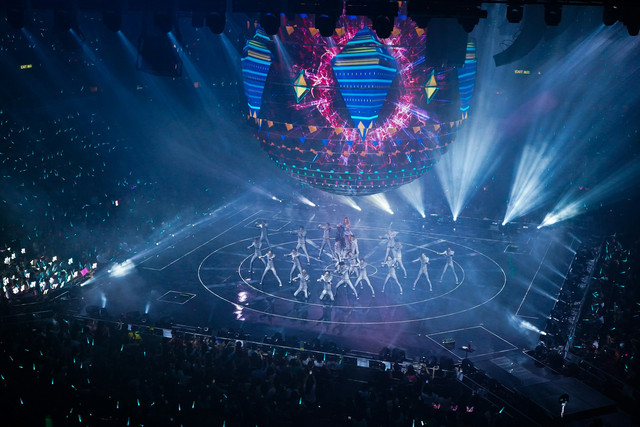 Harga Tiket Konser RIIZE di Jakarta 2026. Foto hanya ilustrasi, bukan tempat sebenarnya. Sumber: unsplash.com/Loegunn Lai..