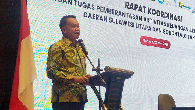 Kepala OJK SulutGoMalut, Robert Sianipar.