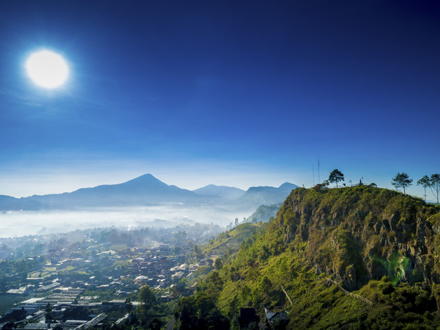 Ilustrasi Gunung Batu di Lembang, Bandung, Jawa Barat. Foto: Shutterstock