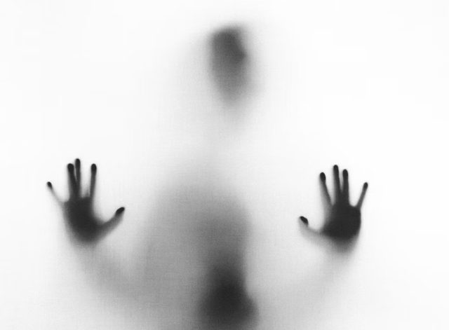 Ilustrasi apakah film the nun kisah nyata. Sumber: Unsplash/Stefano Polio