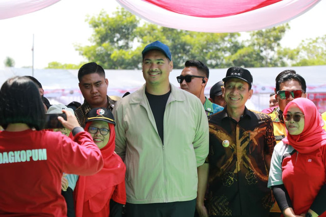 Menteri Pemuda dan Olahraga (Menpora) Republik Indonesia Dito Ariotedjo hadir dalam Festival Olahraga Tradisional, Selasa (26/08/2025) di GOR Utama Bojonegoro. (Aset: Istimewa)
