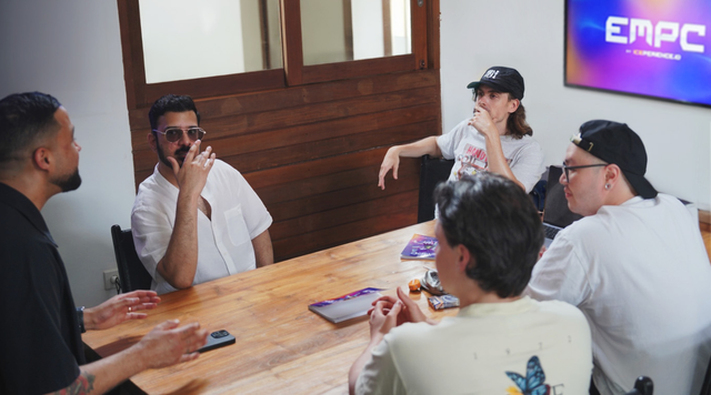 Produser musik elektronik muda Indonesia, TAF, berkolaborasi dengan Barong Family. Foto: istimewa