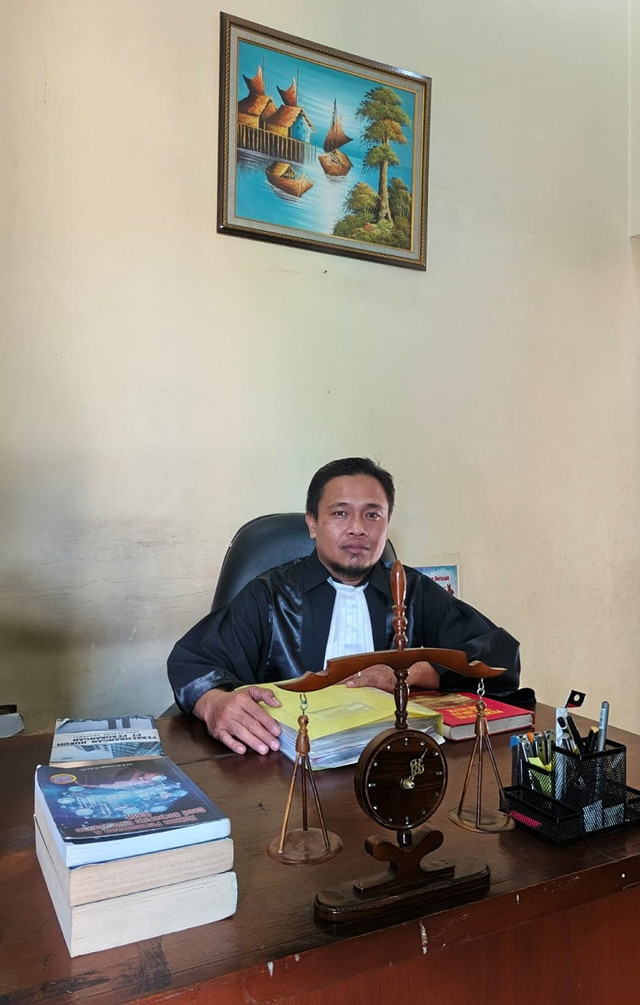 Advokat Mangapul Sitanggang, SH., MH., CTA., CPM.