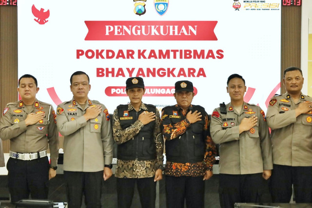 Kapolres Kukuhkan Pokdar Kamtibmas Bhayangkara Tingkat Polres Tulungagung
