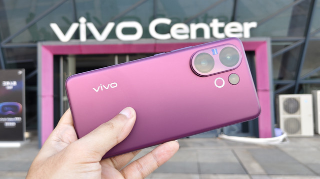 vivo V60. Foto: Muhammad Fikrie/kumparan
