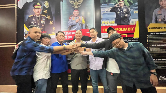 Pertemuan ketua kelompok suporter PSIM dan Persib di Mapolresta Yogyakarta, Rabu (27/8). Foto: Pandangan Jogja/Gigih Imanadi Darma