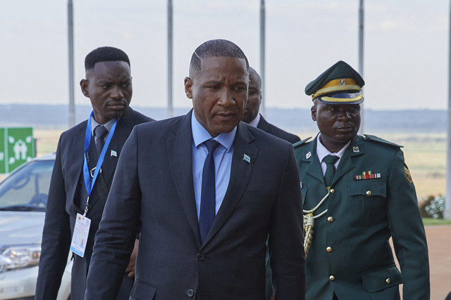 Presiden Botswana Duma Boko. Foto: Monirul Bhuiyan/AFP