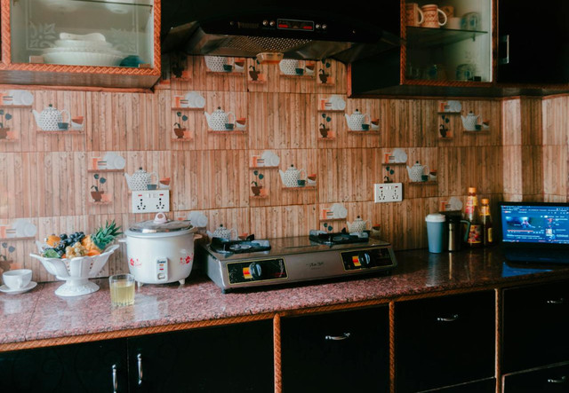 Ilustrasi rice cooker terbaik dan hemat listrik - Sumber: pexels.com/@kabita-darlami