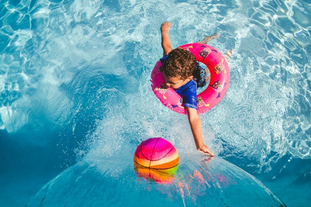 Wisata Merci Waterpark and Resto, foto hanya ilustrasi, bukan tempat sebenarnya: Unsplash/Yianni Mathioudakis