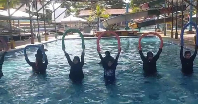 Jaga Tubuh Tetap Bugar, TDA Perempuan Banjarmasin Gelar Terapi dan Senam Air