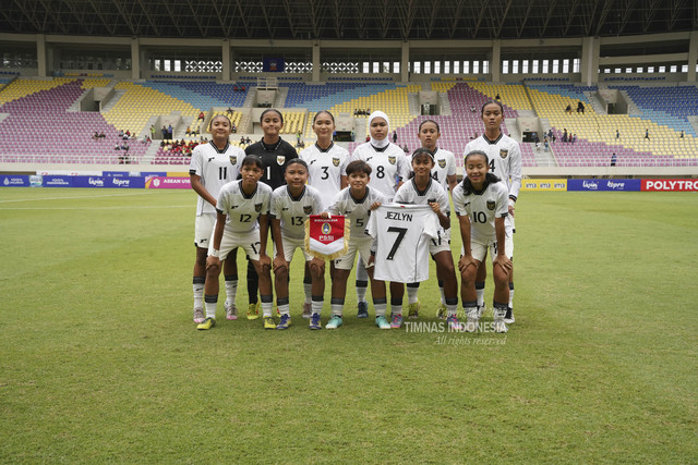 Timnas Wanita Indonesia menghadapi Vietnam di perebutan tempat ketiga Piala AFF Wanita U-16 2025, di Stadion Manahan, Solo (29/8/2025). Foto: PSSI