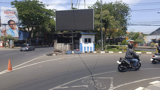 Kondisi di sejumlah titik di Kota Surabaya usai kericuhan, Sabtu (30/8/2025). Foto: Farusma Okta Verdian/kumparan