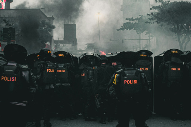 Apa Tugas Brimob. Foto hanyalah ilustrasi, bukan tempat sebenarnya. Sumber: Unsplash/Refhad