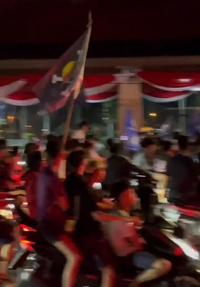 Situasi massa yang melakukan aksi anarkis di beberapa titik di Kota Palembang/Ist. 