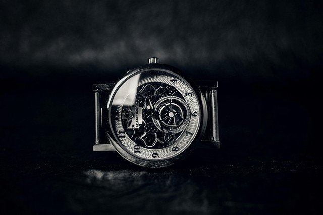 Ilustrasi harga jam tangan RM. Sumber: Pexels/Pixabay