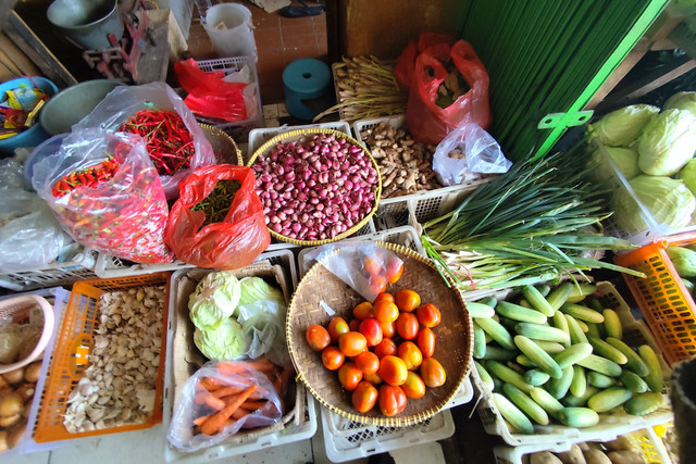 Pangan di Pasar Kramat Jati, Jakarta Timur, Senin (1/9/2025). Foto: Widya Islamiati/kumparan