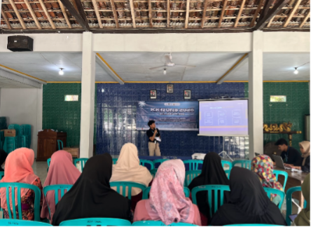 KKN 258 - 2025 Sosialisasi di Balai Desa Cangkring, Kec. Ngadirojo, Pacitan, Jawa Timur