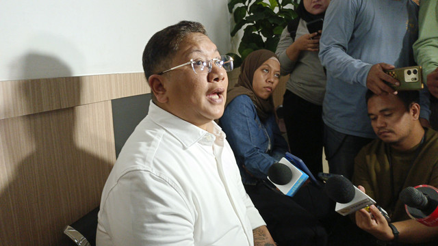 Kuasa hukum Vadel Badjideh, Oya Abdul Malik saat ditemui di Pengadilan Negeri Jakarta Selatan, Senin (1/9/2025). Foto: Aprilandika Pratama/kumparan