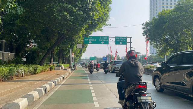 Situasi Jalan Letjen S. Parman arah Tomang-Grogol, Selasa (2/9/2025). Foto: Rayyan Farhansyah/kumparan
