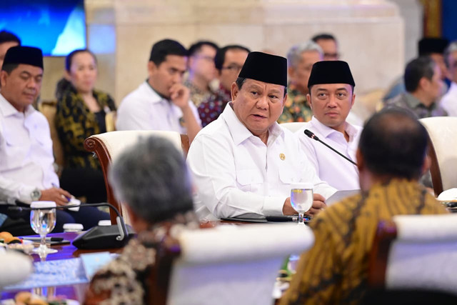 Puan Maharani bersama Sufmi Dasco Ahmad dampingi Prabowo Bertemu dan dengar masukan tokoh agama buruh di Istana Negara, Jakarta Pusat, Selasa (2/9/2025). Foto: Muchlis Jr/Biro Pers Sekretariat Presiden