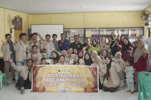 Cegah Wasting dan Stunting, KKNMas 30 Gelar Sosialisasi dan Cek Kesehatan Gratis