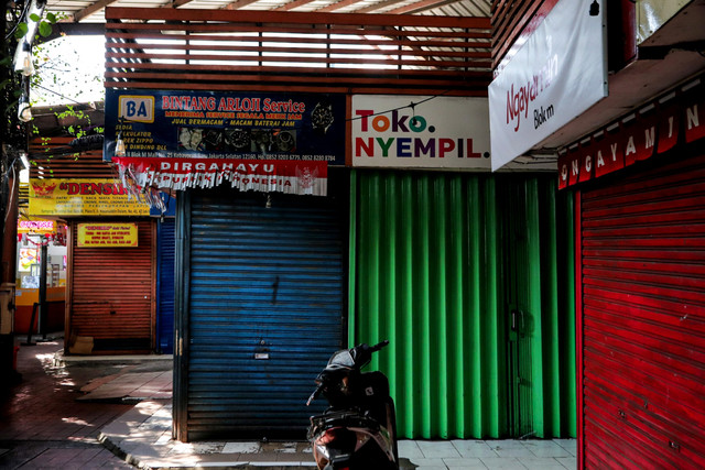 Suasana pertokoan di District Blok M, Jakarta tampak lenggang, Rabu (3/9/2025). Foto: Iqbal Firdaus/kumparan