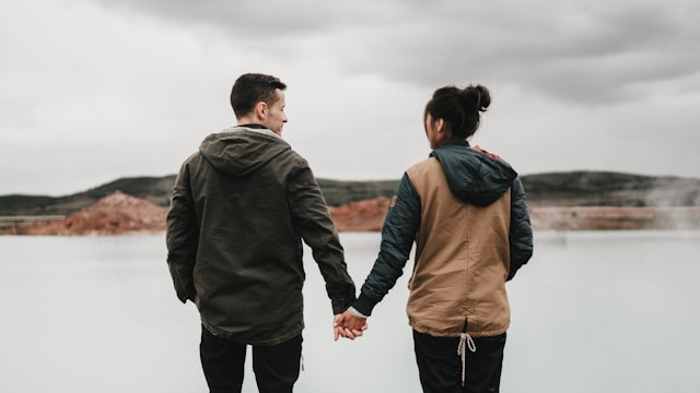 Ilustrasi film romantis terbaik sepanjang masa. Sumber: Unsplash.