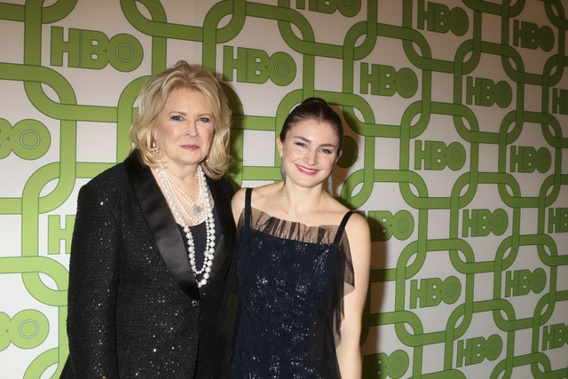 Candice Bergen (kiri) bersama Chloe Malle (kanan). Foto: Kathy Hutchins/Shutterstock