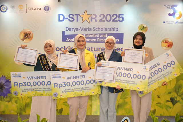 Empat mahasiswi terbaik terpilih sebagai penerima beasiswa D-STAR 2025.