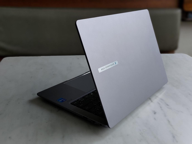 Tampilan ASUS ExpertBook. Foto : Dok. ASUS