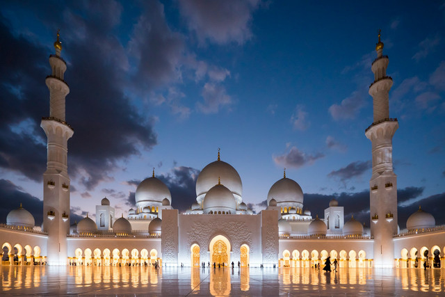 Ilustrasi Contoh Slogan Maulid Nabi. Sumber: Unsplash/Kevin Olson